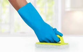 Gentle Hands, Lasting Manicure